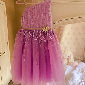 Rapunzel inspired gala dress 5/6